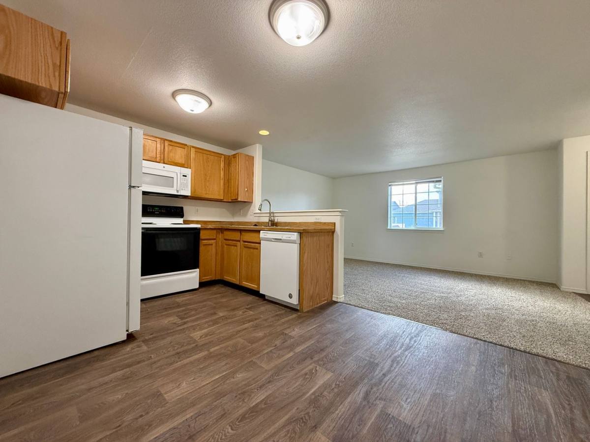 Townhouse for rent at 2561 NW Cedar Ave, Redmond, OR 97756