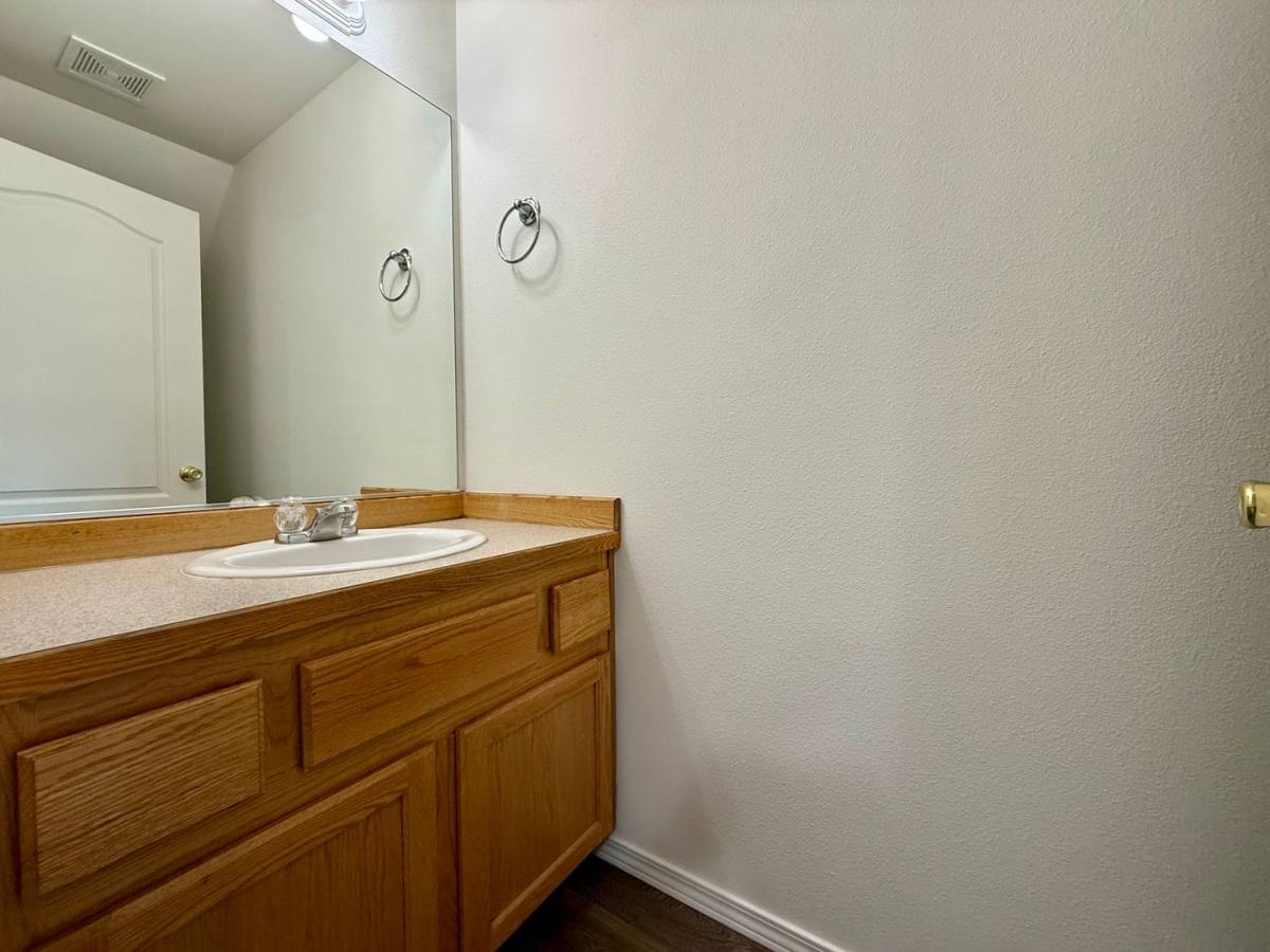 Townhouse for rent at 2561 NW Cedar Ave, Redmond, OR 97756