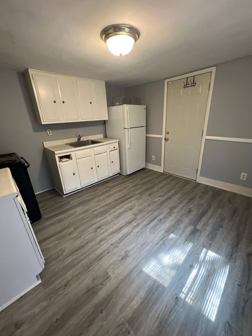 Apartment for rent at 1224 N Rutledge, Springfield, IL 62702