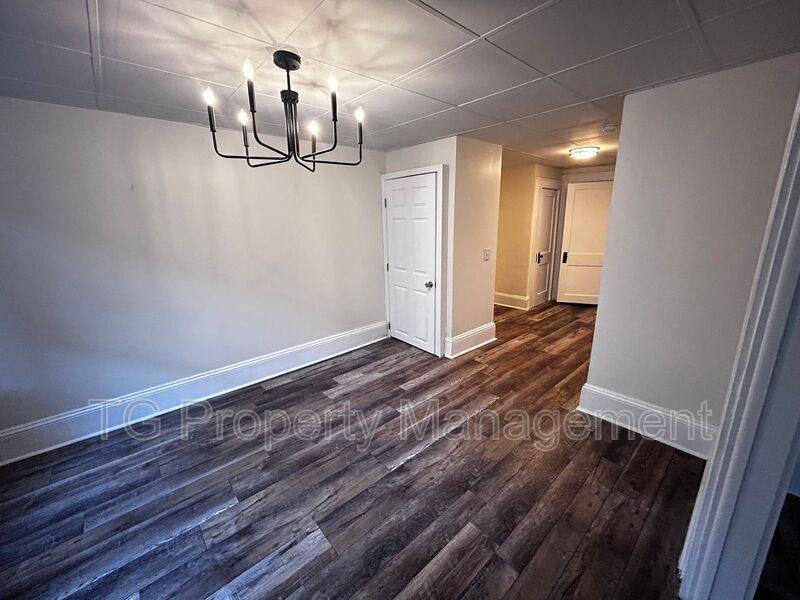 House for rent at 2561 Rosselle St #1, Jacksonville, FL 32204