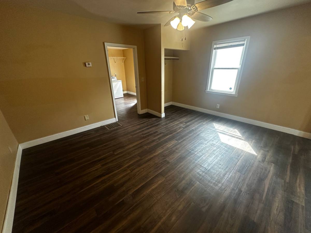 1106 Olive St, Saint Joseph, MO 64503 - Apartment for Rent - Image 2
