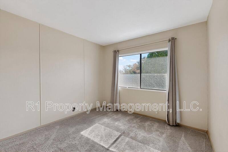 House for rent at 165 Hilton Ave NW, Albuquerque, NM 87107
