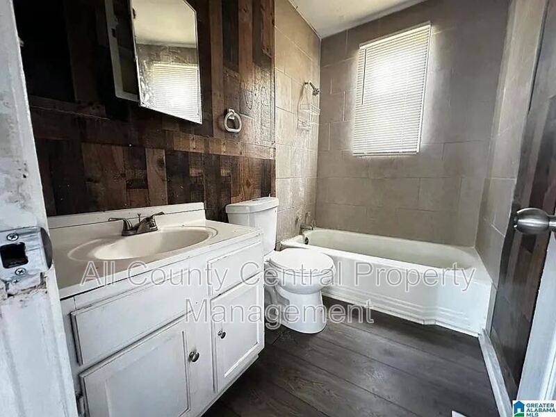 House for rent at 40 20th Ave S, Birmingham, AL 35205