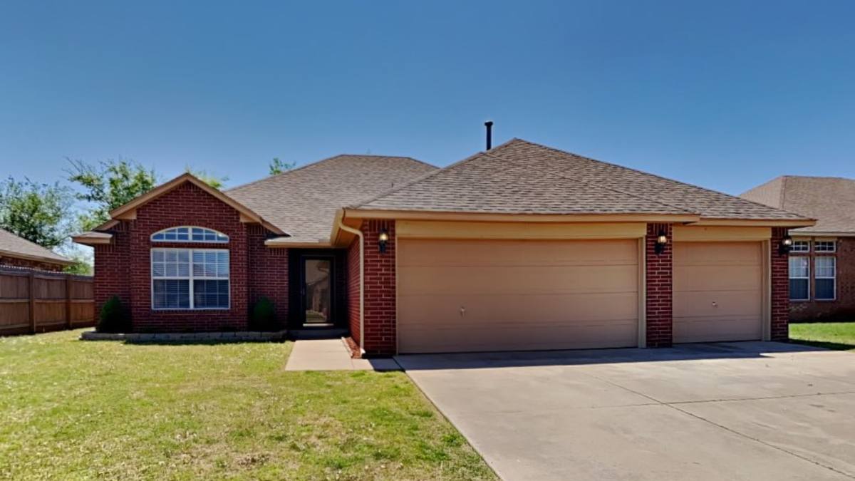 House for rent at 2212 NW 157th Terrace, Edmond, OK 73013