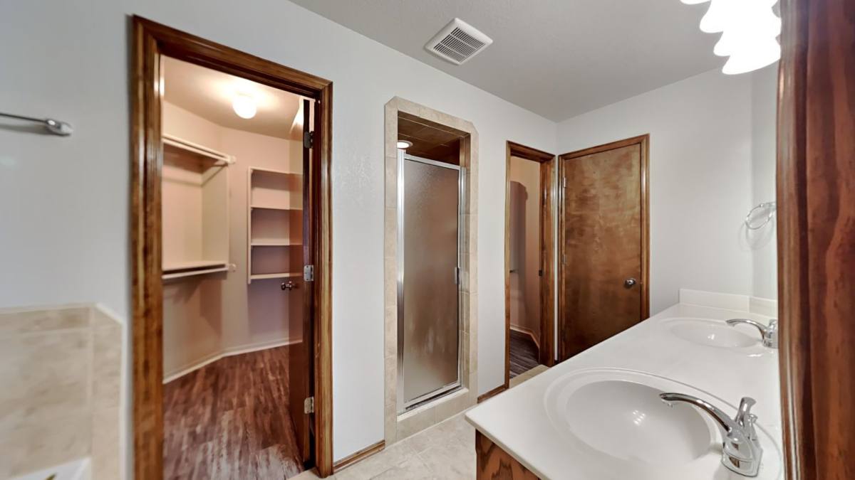 House for rent at 2212 NW 157th Terrace, Edmond, OK 73013