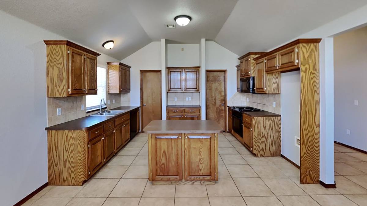 House for rent at 2212 NW 157th Terrace, Edmond, OK 73013