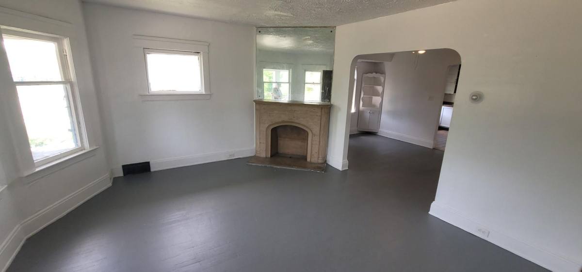 Apartment for rent at 626 E 130th, Cleveland, OH 44108