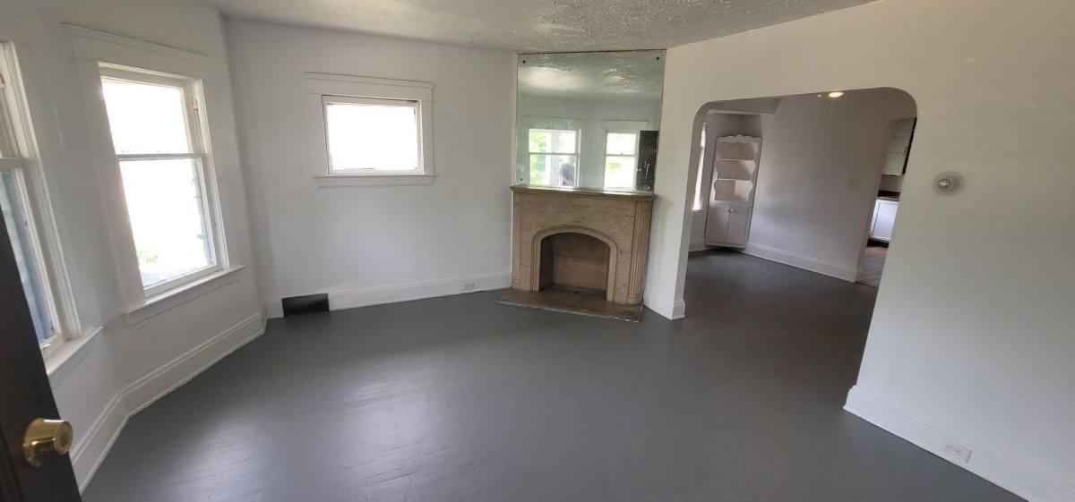 Apartment for rent at 626 E 130th, Cleveland, OH 44108