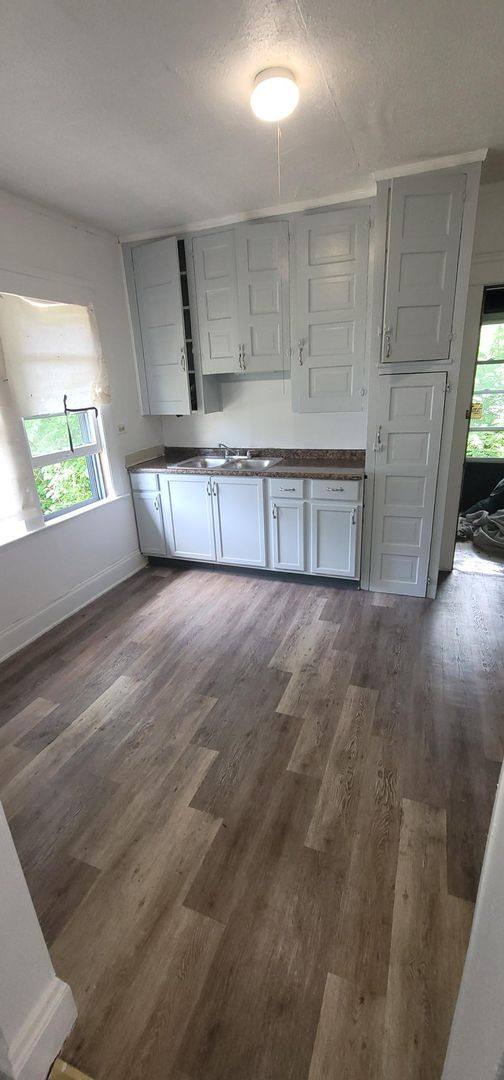 Apartment for rent at 626 E 130th, Cleveland, OH 44108