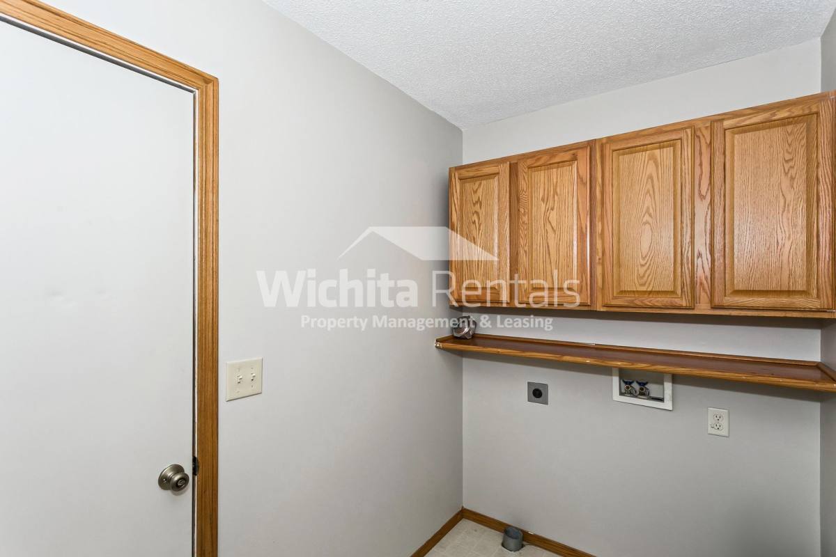 House for rent at 5 N Hopper Dr, Goddard, KS 67052
