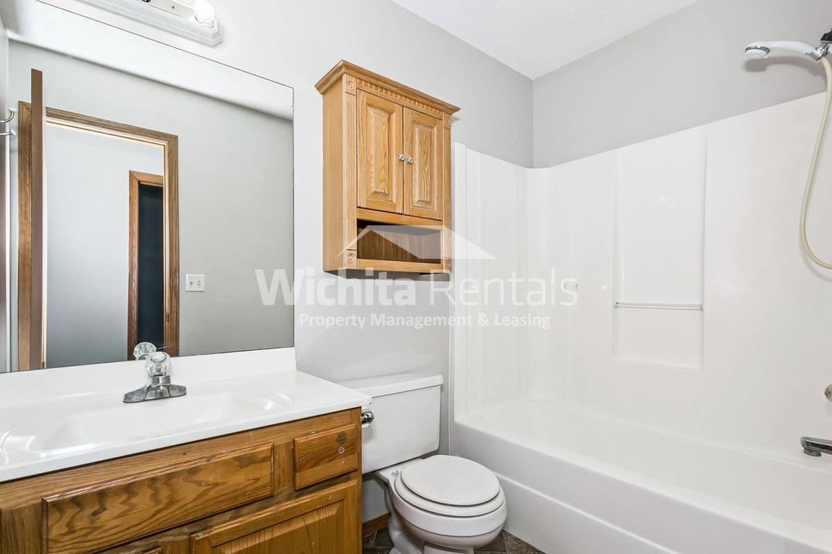 House for rent at 5 N Hopper Dr, Goddard, KS 67052