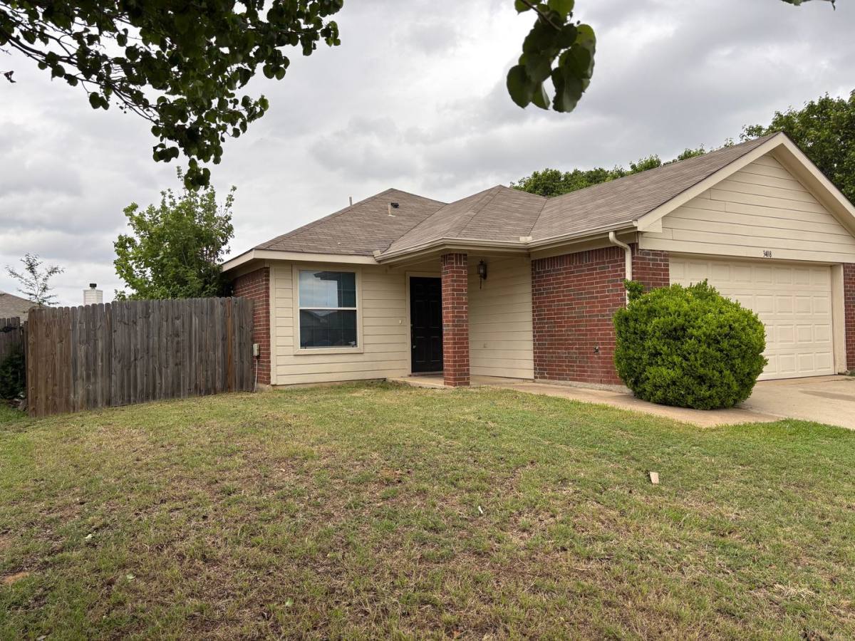 House for rent at 3408 Saint Vincent Rd, Fort Worth, TX 76123