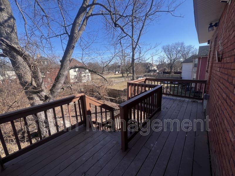 House for rent at 2972 Field St, Detroit, MI 48214