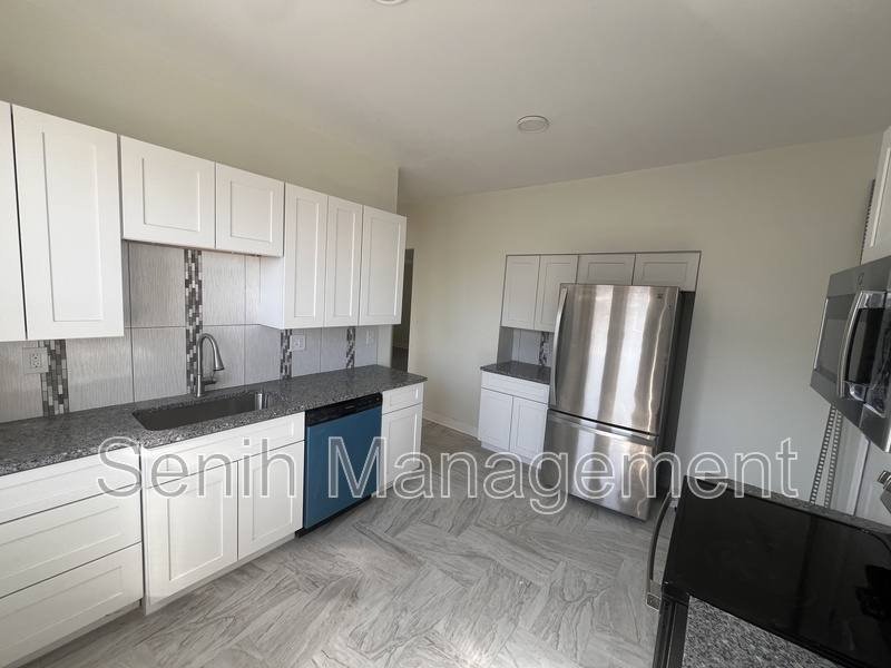 House for rent at 2972 Field St, Detroit, MI 48214