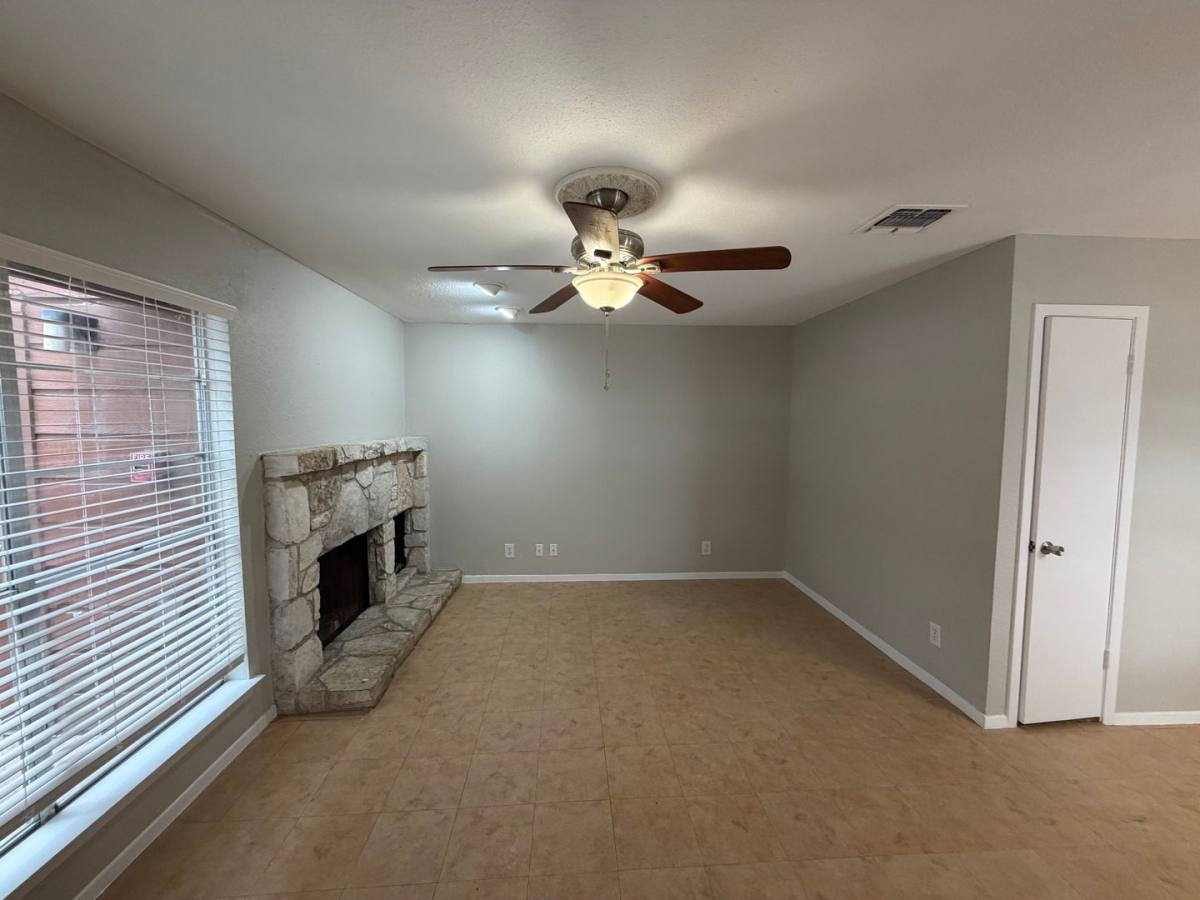 Condo for rent at 10527 Perrin Beitel, San Antonio, TX 78217
