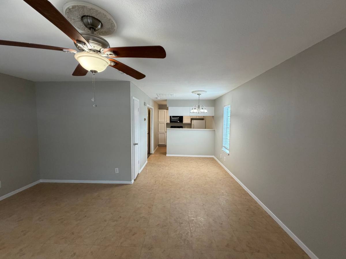 Condo for rent at 10527 Perrin Beitel, San Antonio, TX 78217