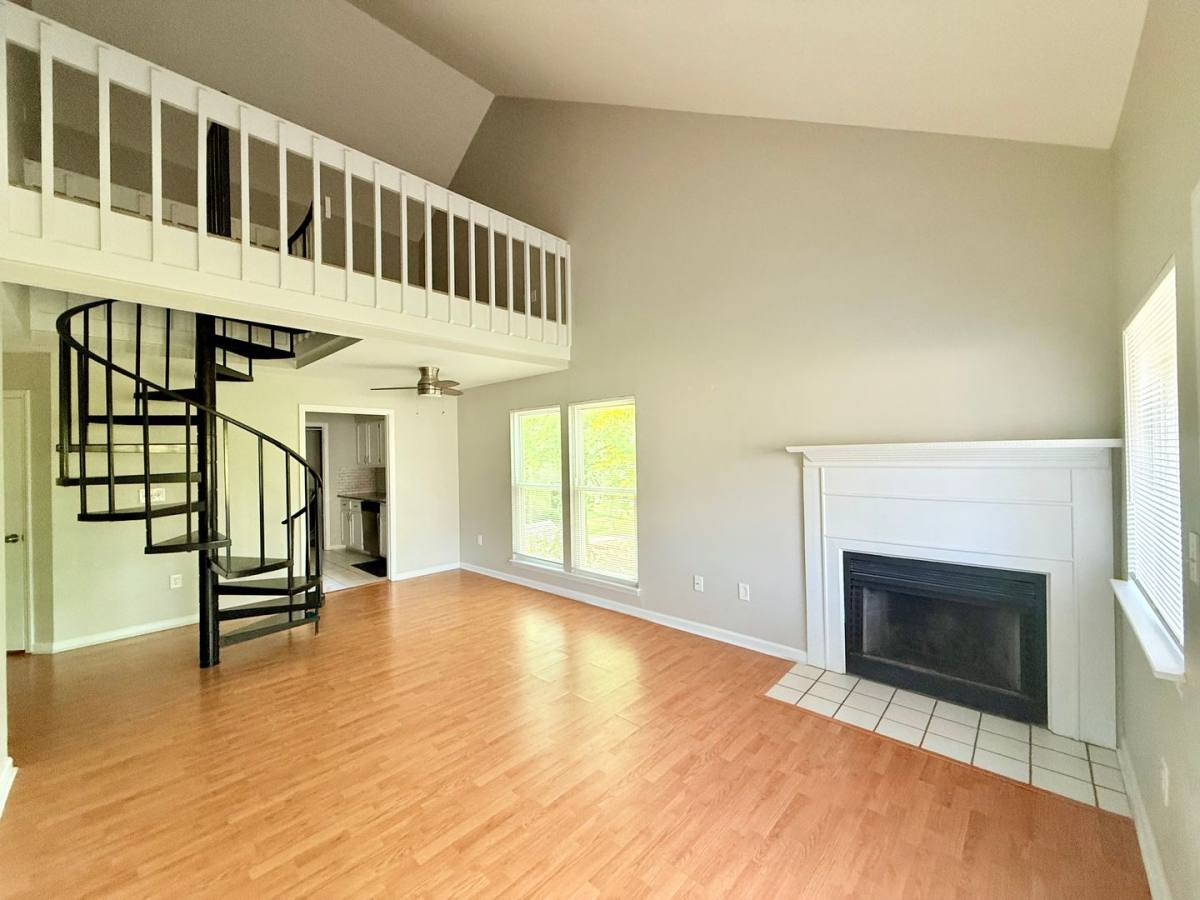 Apartment for rent at 2553 Stockbridge Dr #B, Charlotte, NC 28210