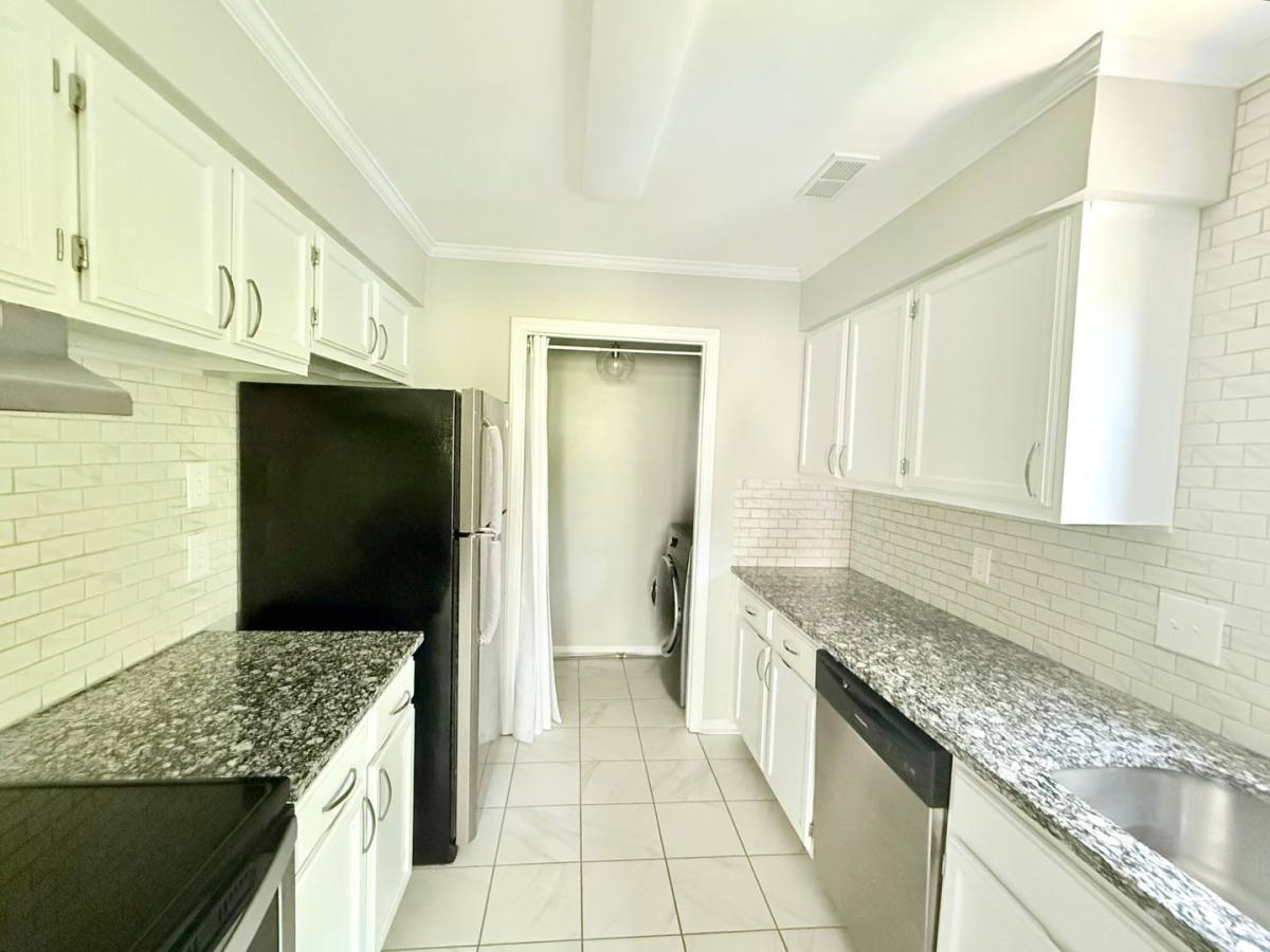Apartment for rent at 2553 Stockbridge Dr #B, Charlotte, NC 28210