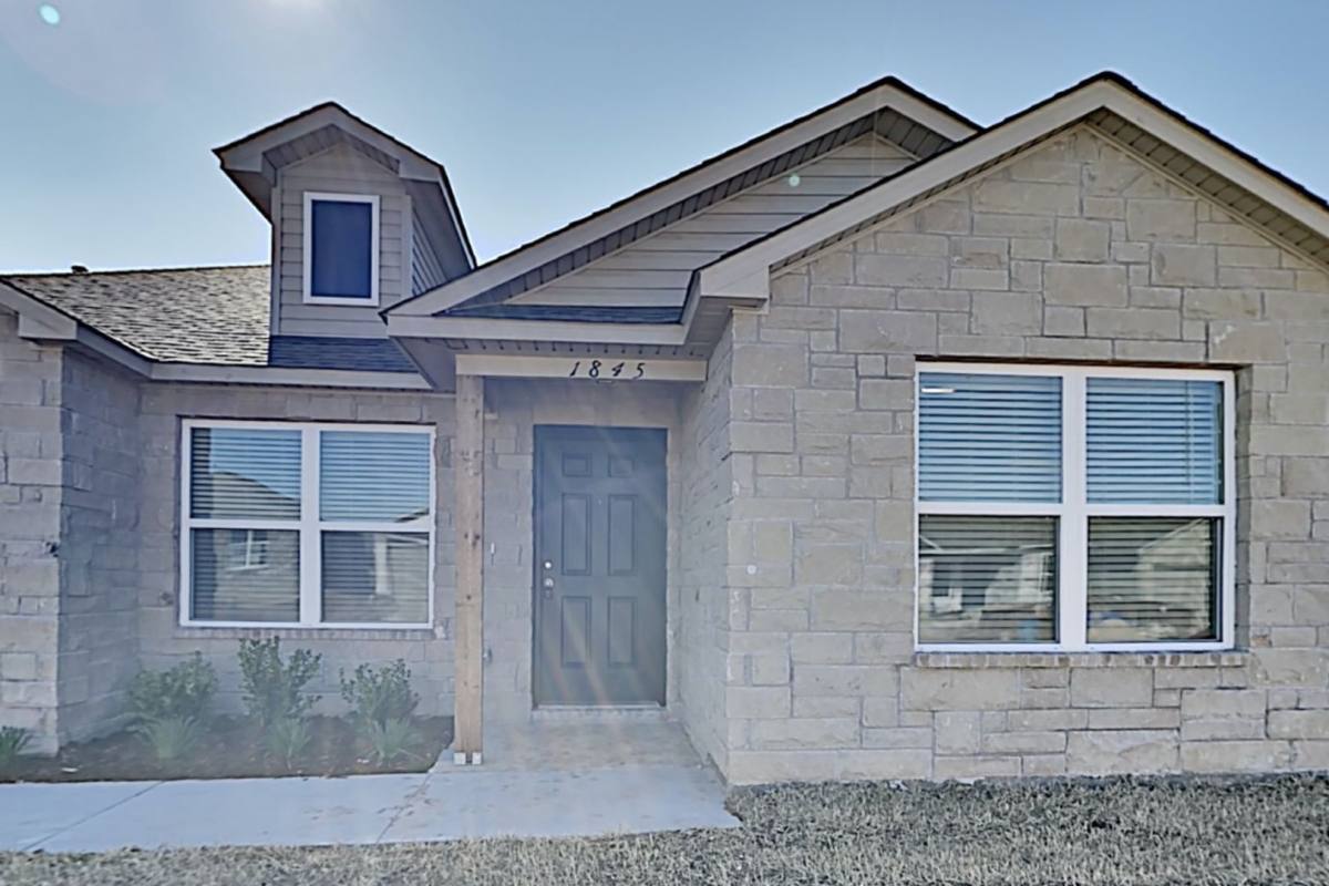 House for rent at 1845 Jack Rabbit Lane, El Reno, OK 73036