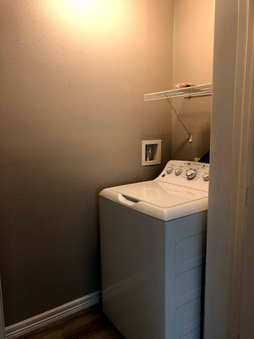 Apartment for rent at 166 Varsity Dr, Huntsville, TX 77340