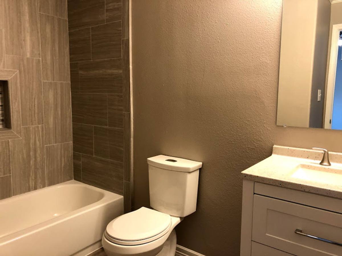 Apartment for rent at 166 Varsity Dr, Huntsville, TX 77340