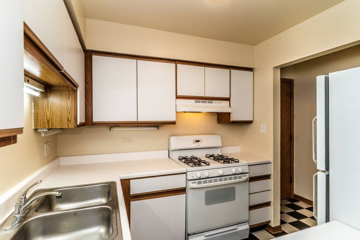 Apartment for rent at 1440 W Taylor, Chicago, IL 60607