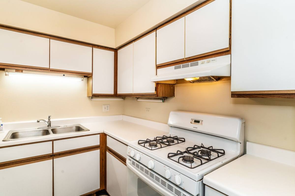 Apartment for rent at 1440 W Taylor, Chicago, IL 60607