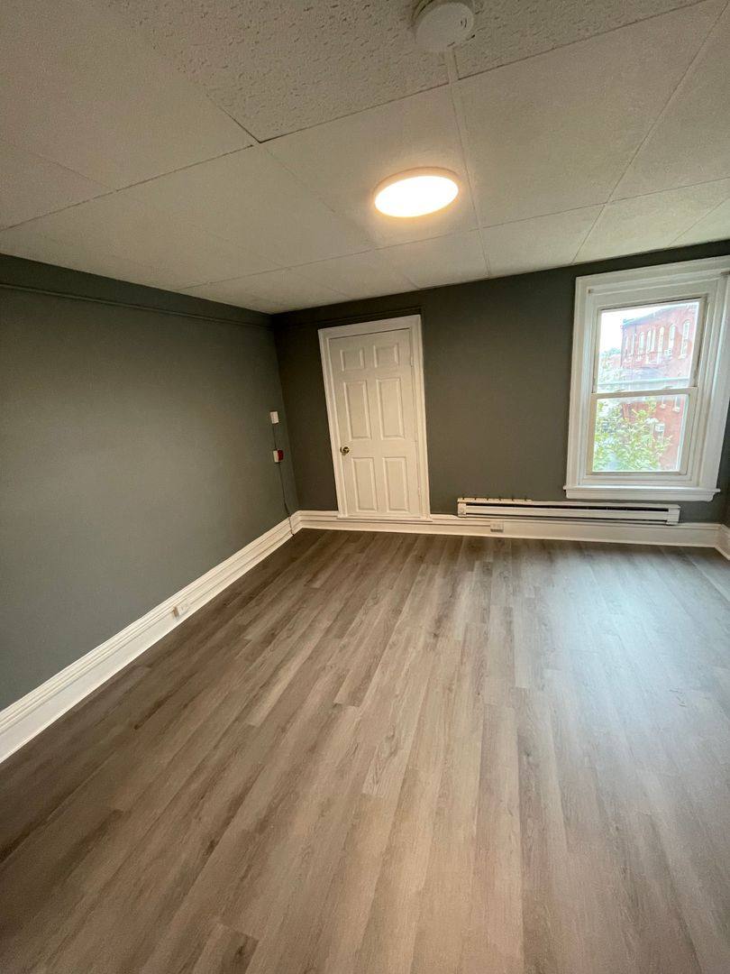 Apartment for rent at 201 E High St, Pottstown, PA 19464