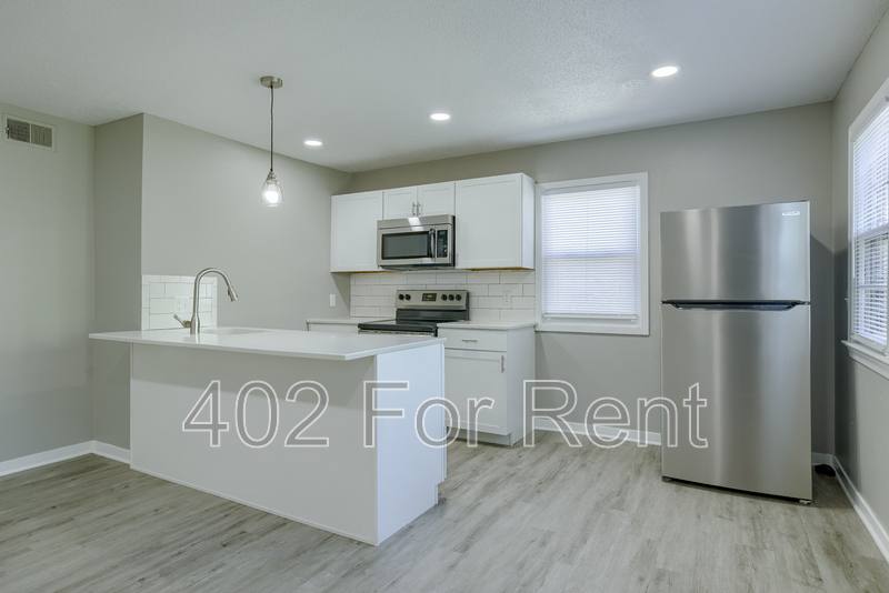Apartment for rent at 1008 S 29th St #3, Omaha, NE 68105