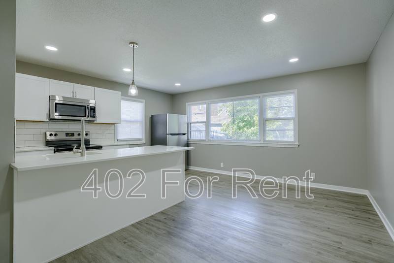 Apartment for rent at 1008 S 29th St #3, Omaha, NE 68105