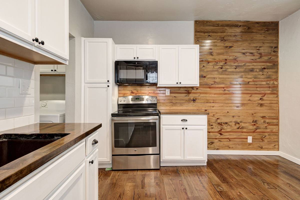 Townhouse for rent at 1444 NE 13th St, Oklahoma City, OK 73117