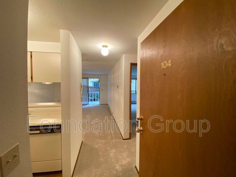Apartment for rent at 12542 35th Ave NE #104, Seattle, WA 98125