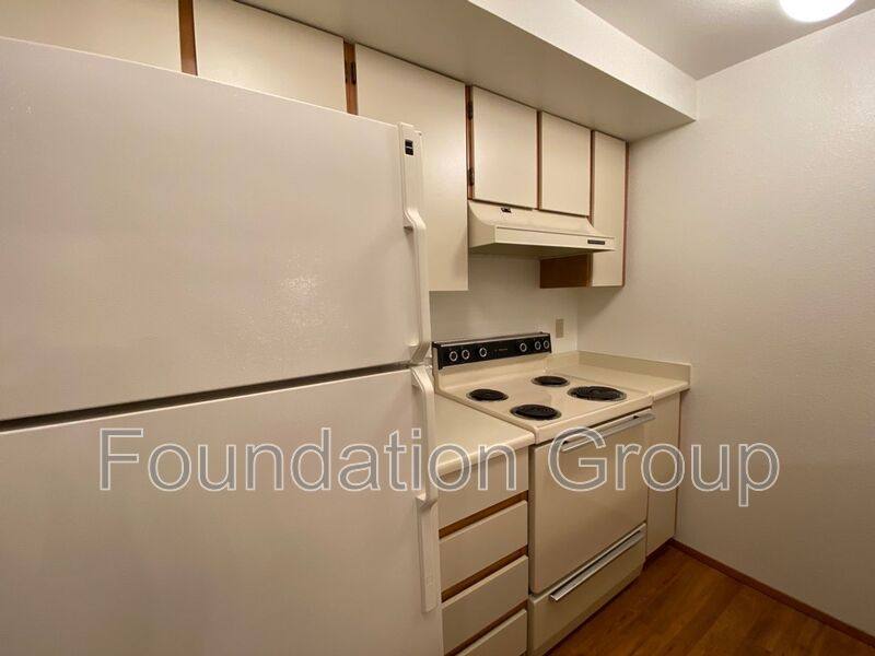 Apartment for rent at 12542 35th Ave NE #104, Seattle, WA 98125