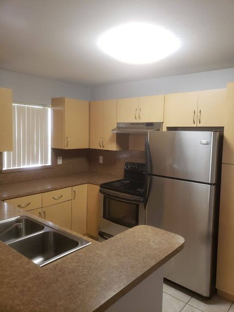 Apartment for rent at 4096 N Pine Island Rd, Fort Lauderdale, FL 33351