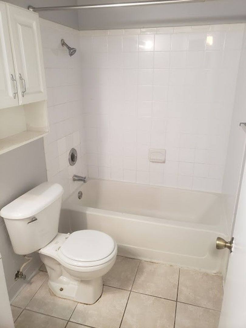 Apartment for rent at 4096 N Pine Island Rd, Fort Lauderdale, FL 33351
