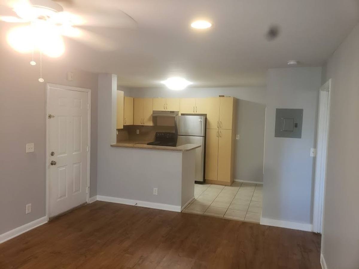 Apartment for rent at 4096 N Pine Island Rd, Fort Lauderdale, FL 33351