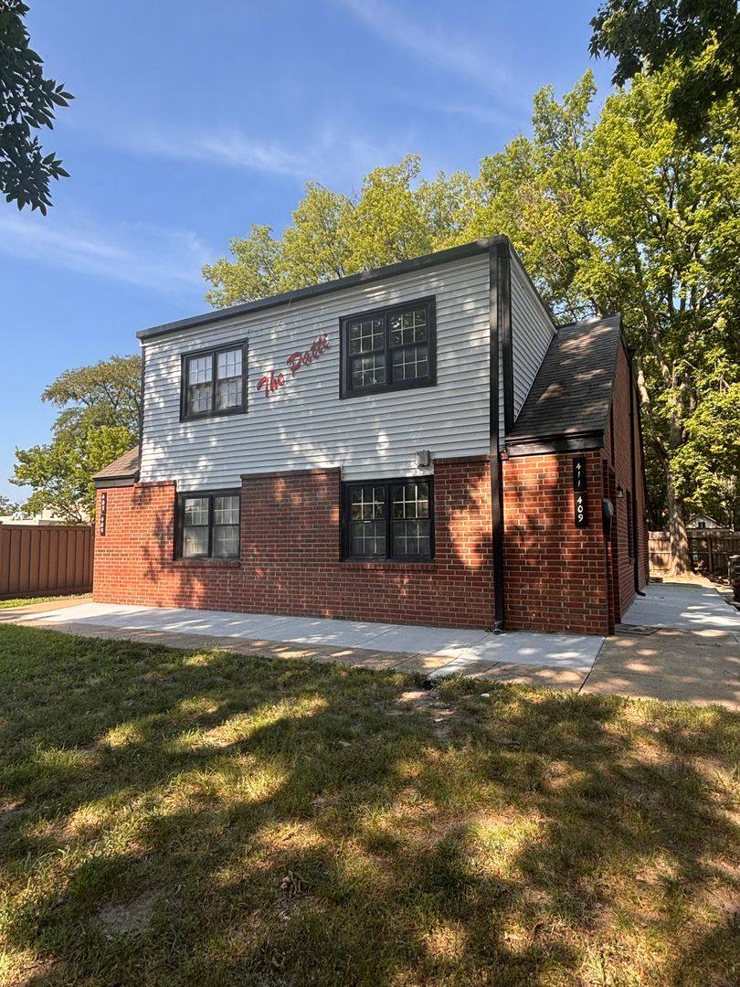 Apartment for rent at 409 N 6th St, Manhattan, KS 66502
