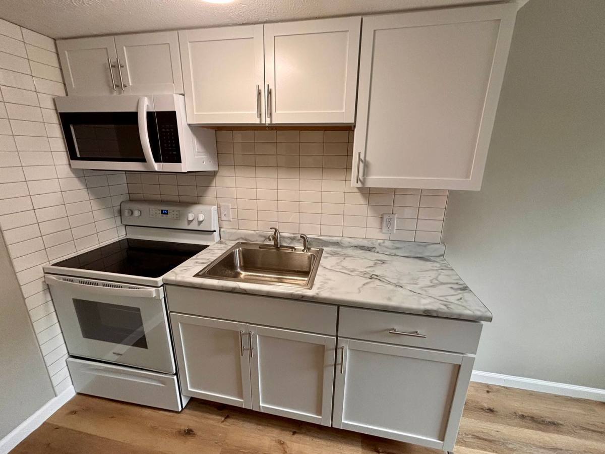 Apartment for rent at 409 N 6th St, Manhattan, KS 66502