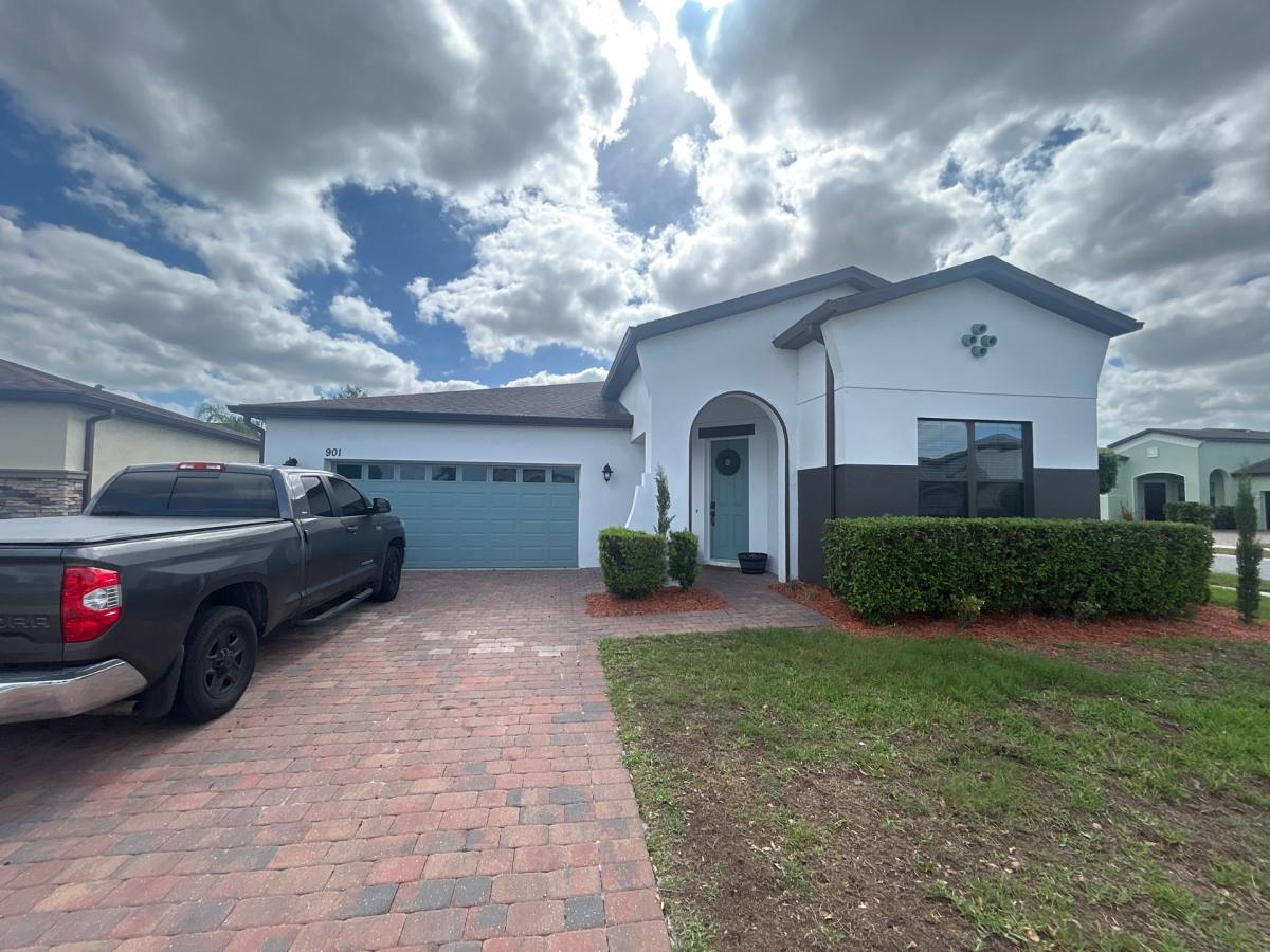 Apartment for rent at 901 Vicenza St, Saint Cloud, FL 34771
