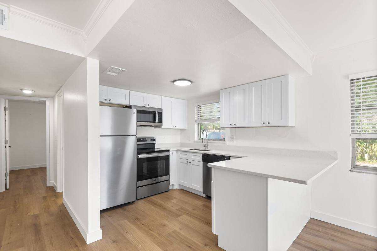 Apartment for rent at 555 62nd St S, Saint Petersburg, FL 33707