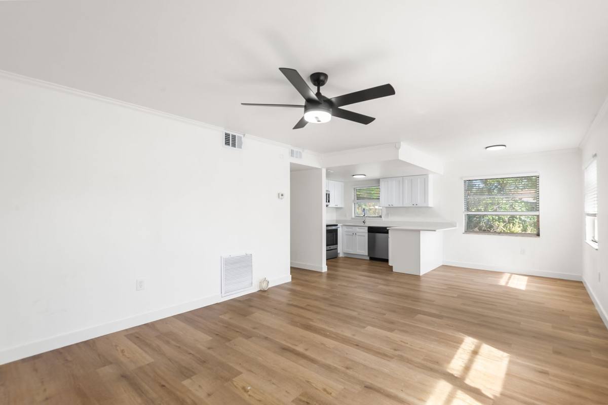 Apartment for rent at 555 62nd St S, Saint Petersburg, FL 33707