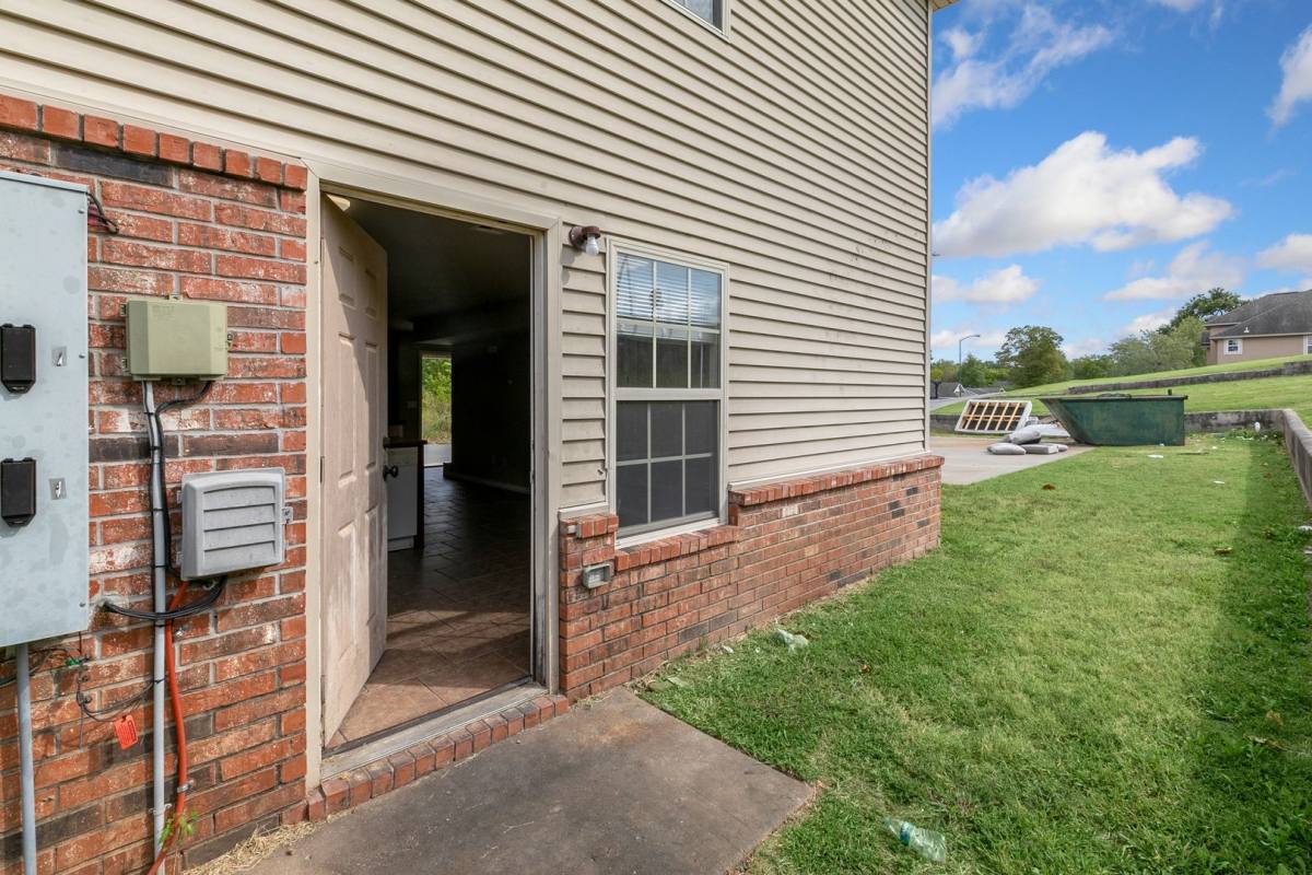 Townhouse for rent at 703 W Garland St, Siloam Springs, AR 72761