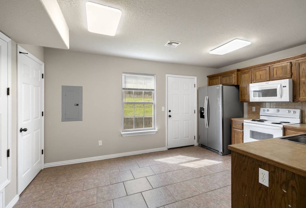 Townhouse for rent at 703 W Garland St, Siloam Springs, AR 72761
