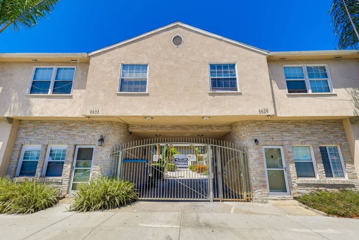 Apartment for rent at 6627 - 6635 Crenshaw Blvd, Los Angeles, CA 90043