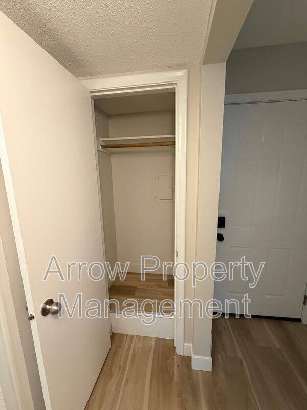 Apartment for rent at 2119 Arbor St #203, Omaha, NE 68108