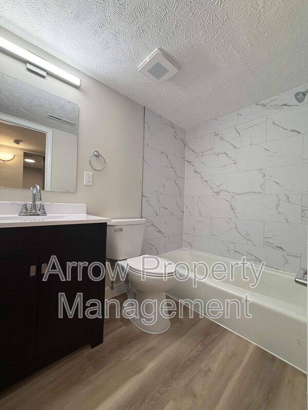 Apartment for rent at 2119 Arbor St #203, Omaha, NE 68108