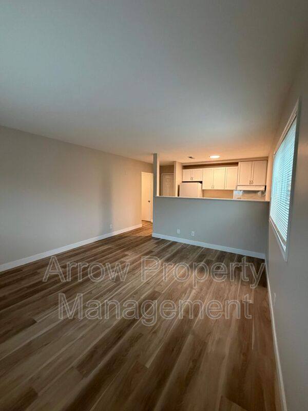 Apartment for rent at 2119 Arbor St #203, Omaha, NE 68108