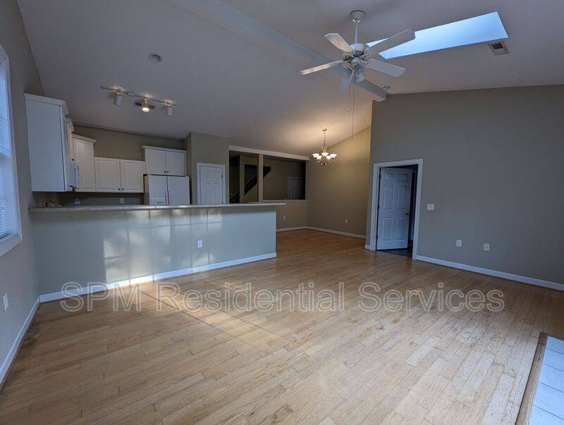 Townhouse for rent at 5334 Christian Dr, Wilmington, NC 28403