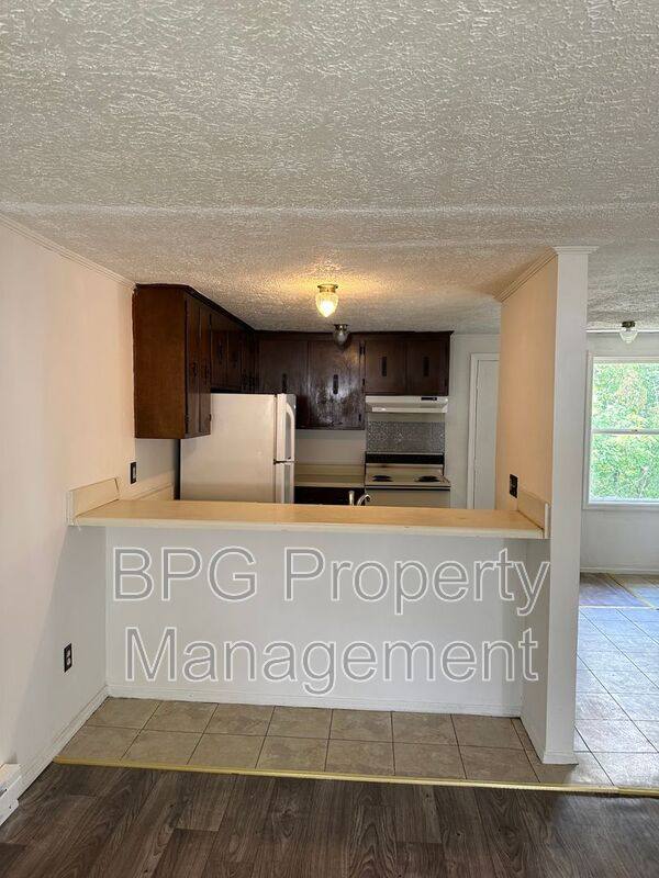Apartment for rent at 123 Circle Dr #15, White Sulphur Springs, WV 24986