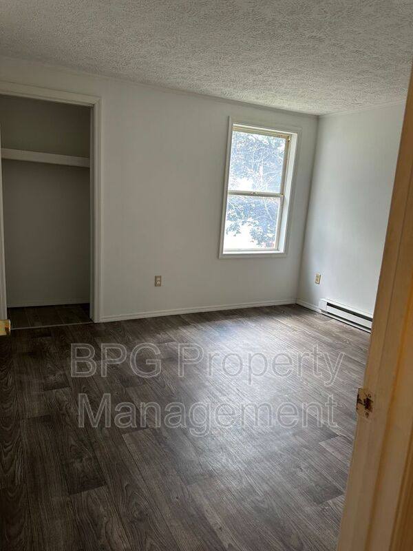Apartment for rent at 123 Circle Dr #15, White Sulphur Springs, WV 24986